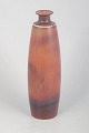 Carl-Harry Stålhane for Rörstrand, vase.Slank vase i stentøj med langstrakt, organisk form ...