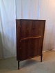 Hjørneskab kr. 1800,-
