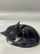 Royal Copenhagen, Figur Sovende Kat.Dekorationsnummer 422.1. sortering.B.: 14,0 cm ...