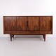Stor dansk highboard / skænk i palisander fra 1960’erne, fremstillet hos Farsø Møbelfabrik. ...