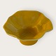 Royal Copenhagen, Natura Gul fyrfadstage, 12cm i diameter, 5cm høj, Design Ole Kortzau, 2. ...