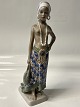 Dahl Jensen orientalsk figur, pige fra Øst Sierra Leone.Dekorationsnummer 1117.2. ...