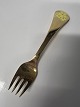 Års gaffel 1985 Georg Jensen, Kodriver.Forgyldt sterling sølv.Længde 14,8 cm.Flot og ...