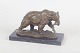Miguel Fernando Lopez (Milo), bronzeskulptur af bjørn.Naturalistisk bronzeskulptur ...