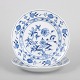 Meissen, par middagstallerkener i Blå Løgmønster.Elegant par middagstallerkener i hvidt ...