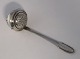 Georg Jensen. Kugle. Sterling teæg. Længde 12 cm.
