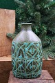 Kgl. oval kunstfajance Baca vase designet af Nils Thorsson fra aluminia med grøn / sort mønster...