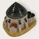 Bornholmsk keramik, Hjorth, Rundkirke / ØsterLars, 7cm bred, 6cm høj *Pæn stand*