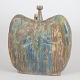 Monumental brutalistisk vase, 1970’erne.Skulpturel og monumental keramikvase med en markant, ...