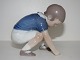 Bing & Grøndahl 
figur, dreng 
kaldet Dickie.
Af 
fabriksmærket 
ses det, at 
denne er fra 
mellem ...