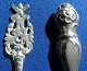 2 dele bestik til f.ex. oliven. Gaffel 11,5cm i 830 sølv, kniv 10,5cm uden stempler. 
