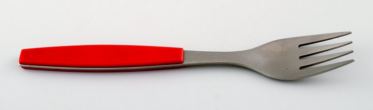 6 dinner forks, Henning Koppel. Strata cutlery of stainless steel and red 
plastic. Produced by Georg Jensen.