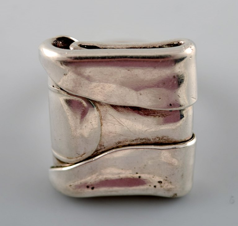 Swedish silver ring in modern design, organic form.