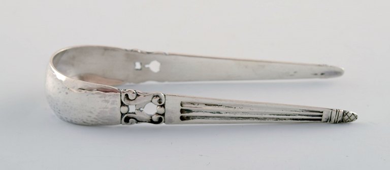 Rare and Early Georg Jensen Acorn Sugar tong in Sterling Silver.
