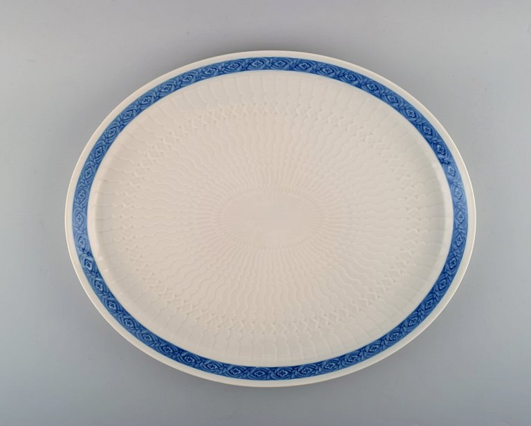 Blå Vifte Royal Copenhagen porcelæn spisestel. Kongelig porcelæn.
Serveringsfad nr. 11557.

