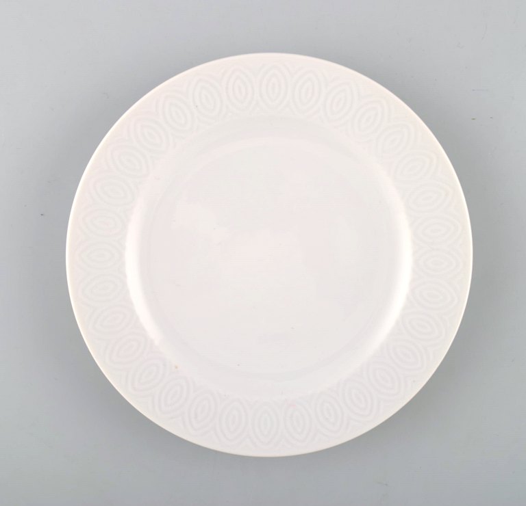 Royal Copenhagen Axel Salto service, White.
Flat plate. 4 pcs. in stock.