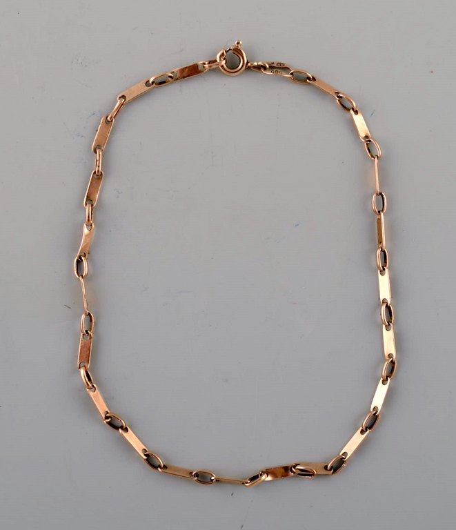 14 carat gold bracelet in modern design. Ca. 1960