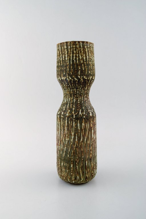 Gunnar Nylund for Rorstrand/Rørstrand. Large ceramic vase in beautiful birch 
wood glaze. 1960