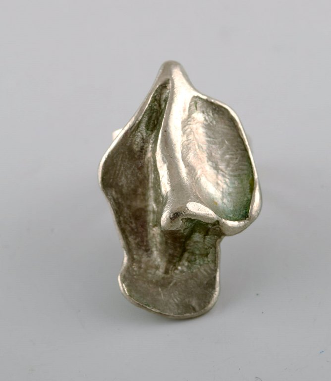 Börje Tennung, Swedish silversmith. Modernist silver ring. 1980