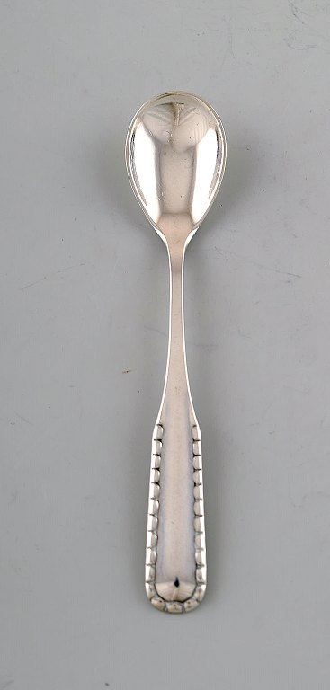 Georg Jensen Perle teske i sterlingsølv. 1915-1930.  
