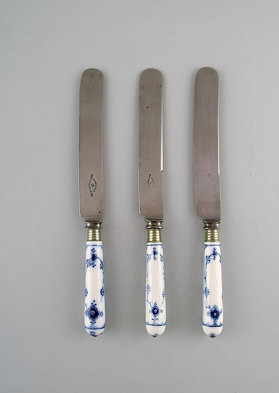 Musselmalet Riflet, 3 middagsknive fra Royal Copenhagen/Raadvad.
Tidligt 1900 tallet.
