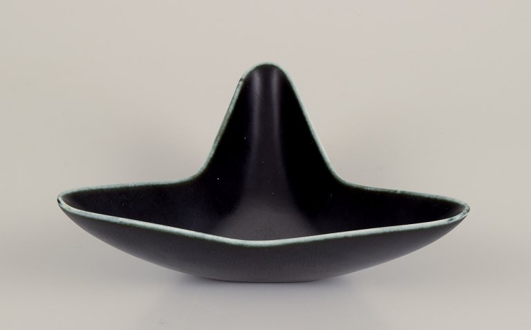 Gunnar Nylund for Rörstrand.Rare "Caolina" ceramic bowl.