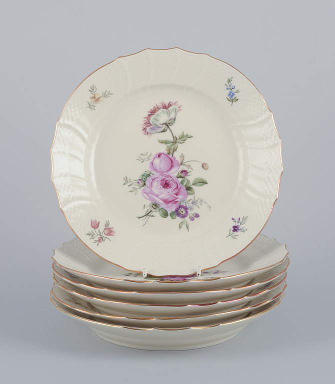 Royal Copenhagen ”Frijsenborg”. Seks frokosttallerkener i håndmalet porcelæn.