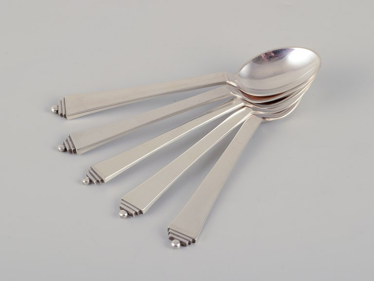 Georg Jensen Pyramid.
Five teaspoons in sterling silver.