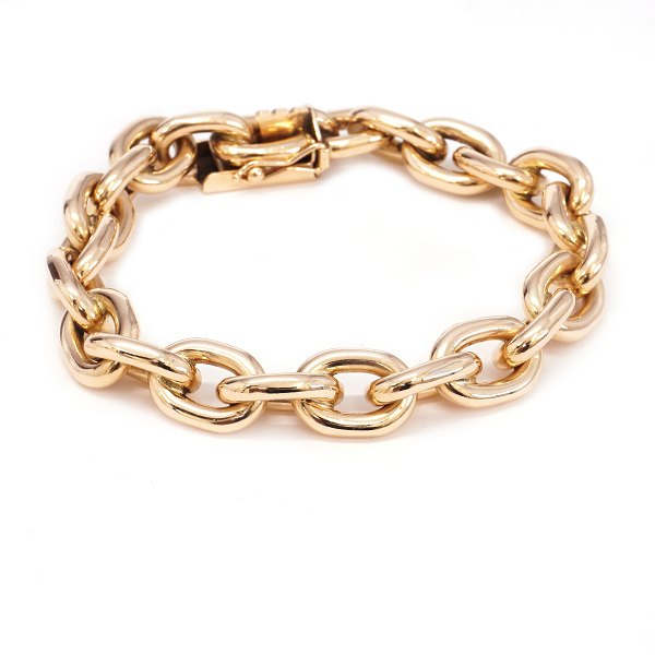 14kt gold anchor bracelet by Bjarne Nordmark Henriksen, Denmark. L: 20,5cm. W: 
87,2gr