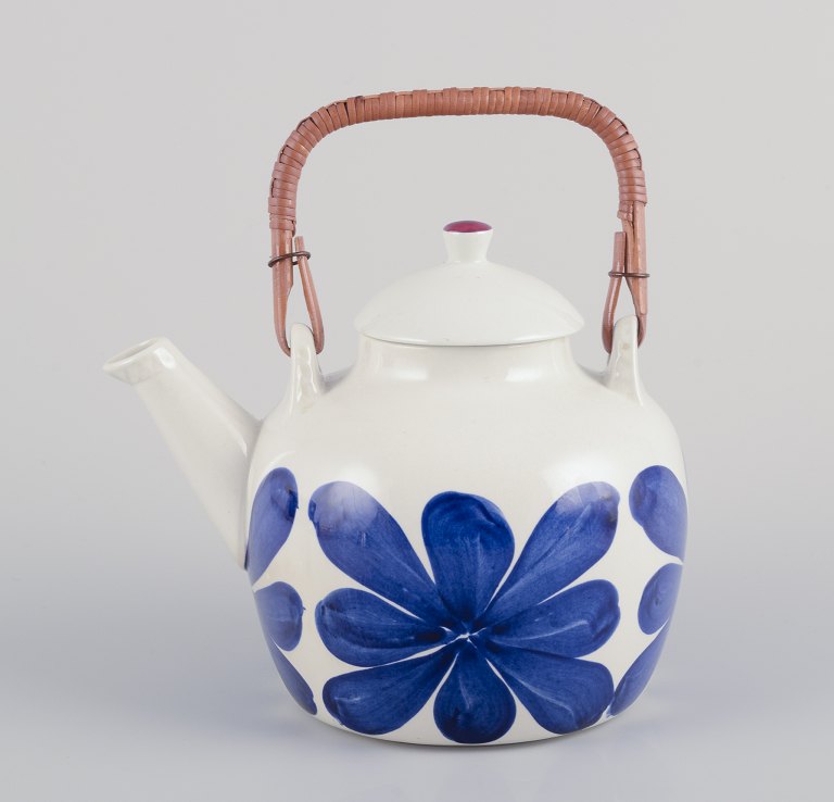 Upsala-Ekeby / Gefle, Sweden.Retro "Paula" ceramic teapot.
