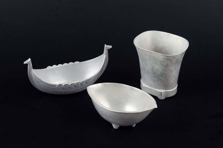 Just Andersen, Denmark
Small pewter Viking ship bowl together with two other pewter vessels.