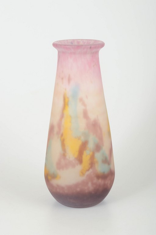 Muller Frères, Luneville
Art Deco art glass vase, 1930s.