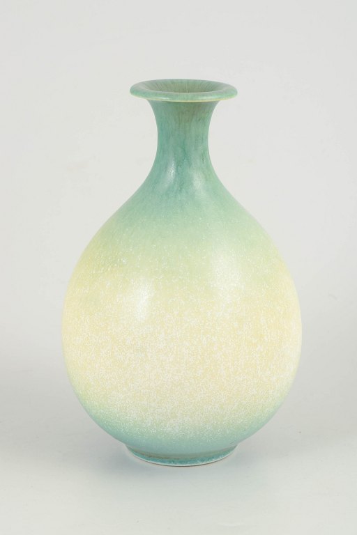 Sven Wejsfelt for Gustavsberg studio hand, vase.