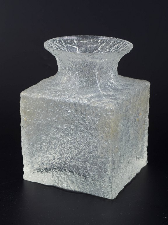 Timo Sarpaneva for Iittala, "Krokus" art glass vase.