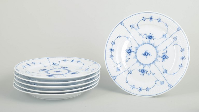 Royal Copenhagen Musselmalet Riflet, sæt af seks middagstallerkener.