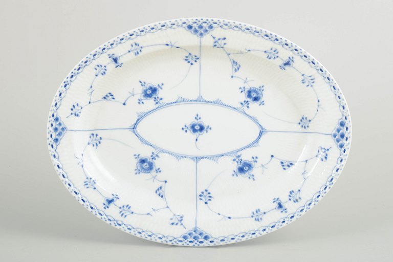 Royal Copenhagen Musselmalet Halvblonde, ovalt fad.