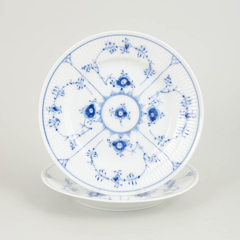 Royal Copenhagen Musselmalet Riflet to tallerkener.
