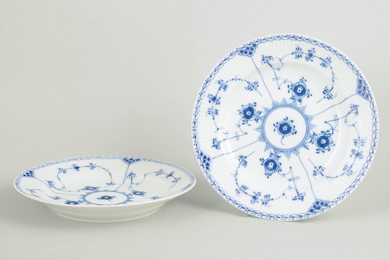Royal Copenhagen Musselmalet Halvblonde to middagstallerkener.