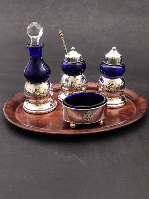 Plat de menage French Lily