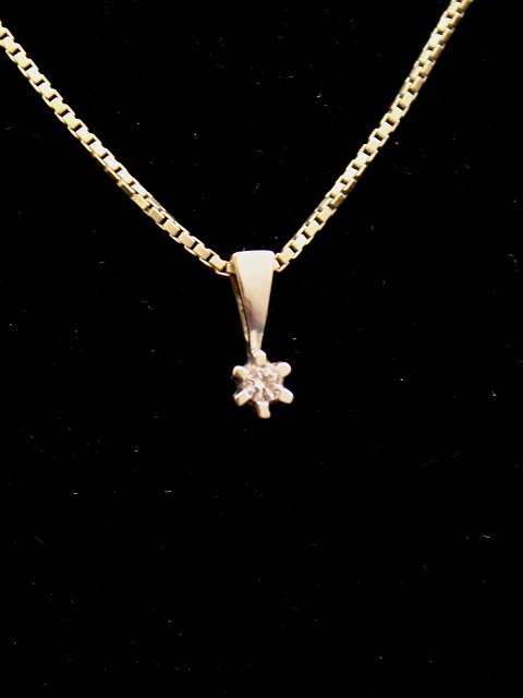 18 karat hvidguld vedhæng med diamant