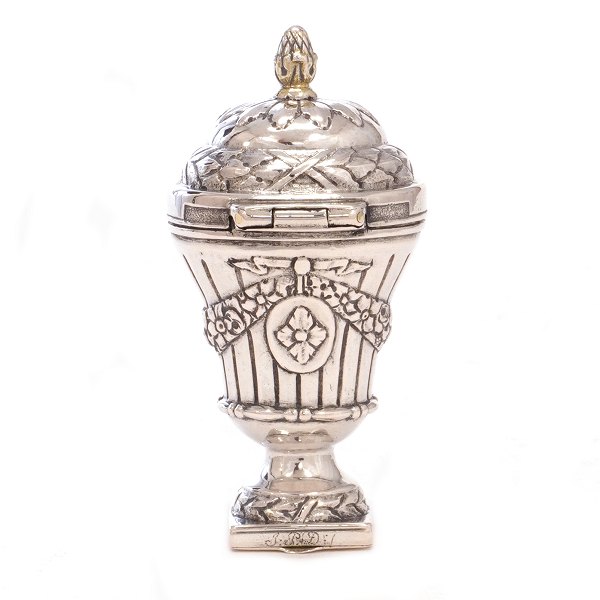 Danish Louis XVI silver vinaigrette by A. Jørgensen, Copenhagen, dated 1784. H: 7cm