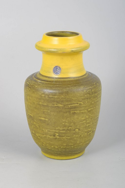 Mari Simmulson for Upsala-Ekeby, vase.