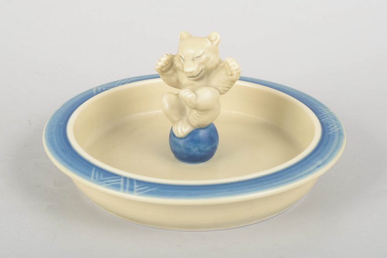Royal Copenhagen skål med bjørnefigur.
