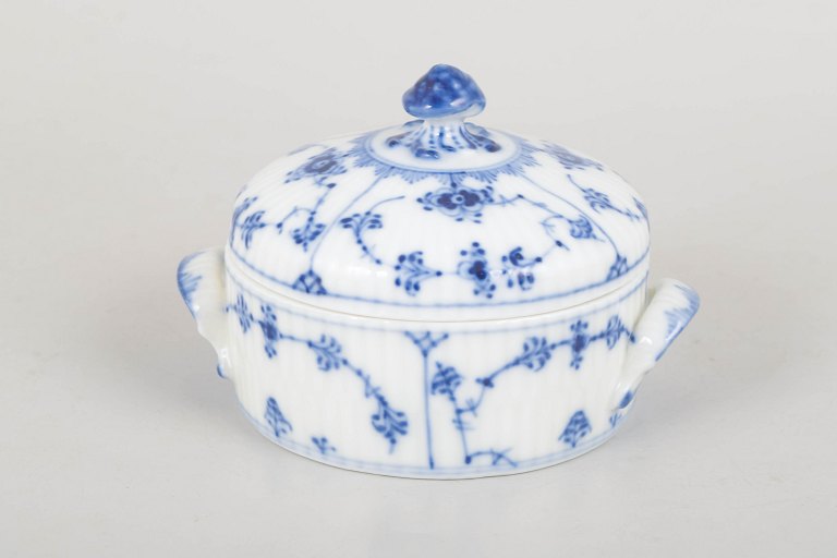 Royal Copenhagen Musselmalet Riflet, smørskål.